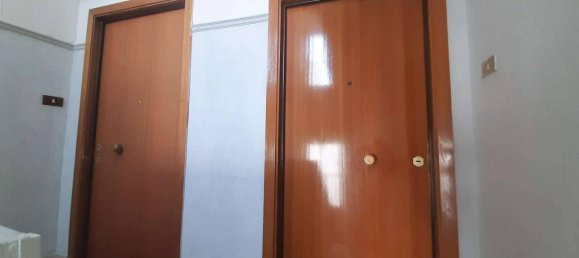 3 rooms Apartment in Taranto, Italy No. 17121 14