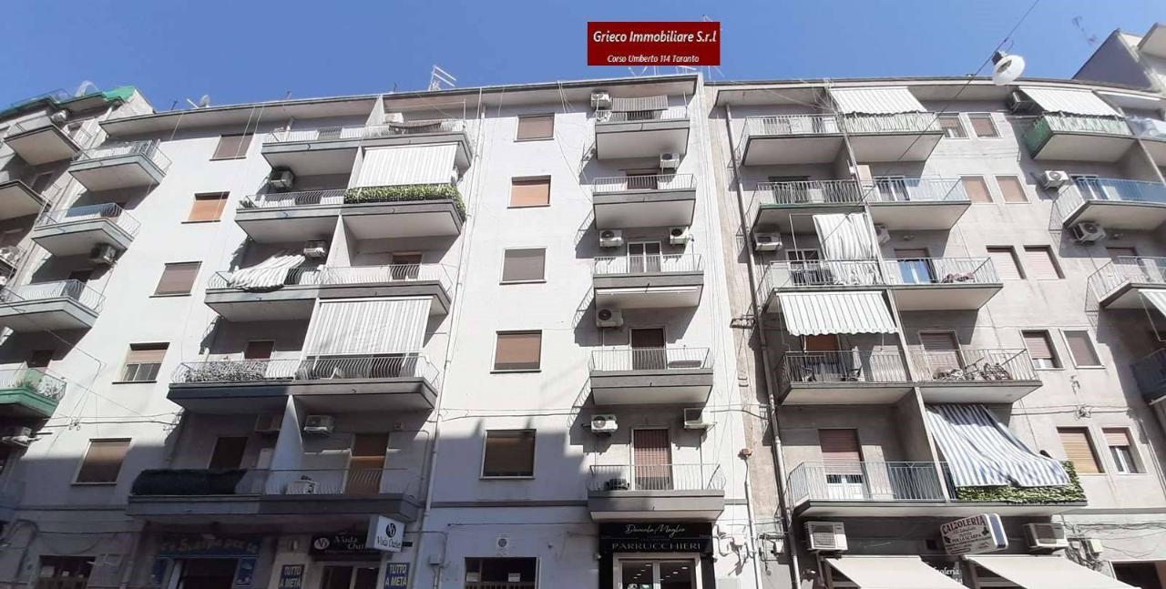 3 rooms Apartment in Taranto, Italy No. 17121