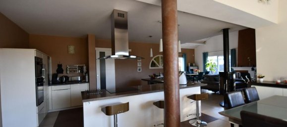 4 bedrooms House in Saint-Fiacre-sur-Maine, France No. 102946 7