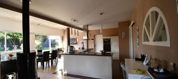 4 bedrooms House in Saint-Fiacre-sur-Maine, France No. 102946 6