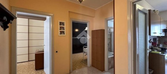 Квартира с 2 спальнями в Рим, Италия № 287400 13