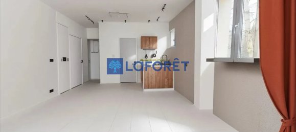 Студия в Савиньи-сюр-Орж, Франция № 166548 4