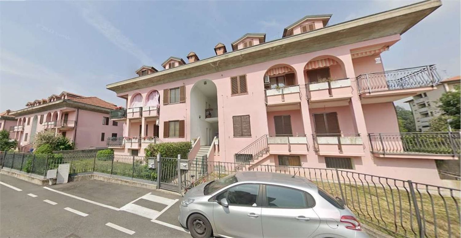 3-salle Appartement à Bernareggio, Italy No. 95582