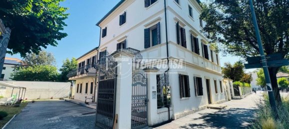 4 bedrooms Apartment in San Donà di Piave, Italy No. 305583 8