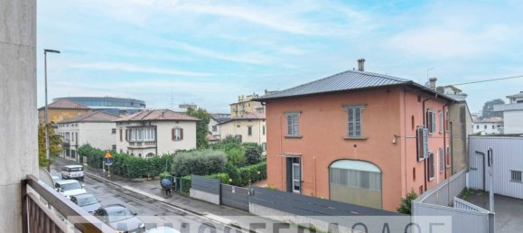 Apartamento de 2 dormitorios en Bergamo, Italy No. 171757 11