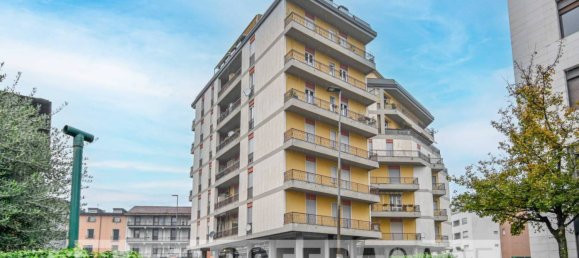 Apartamento de 2 dormitorios en Bergamo, Italy No. 171757 26