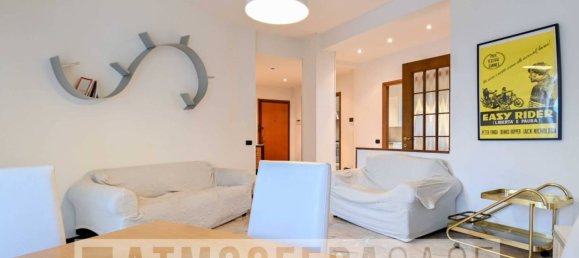 Apartamento de 2 dormitorios en Bergamo, Italy No. 171757 2
