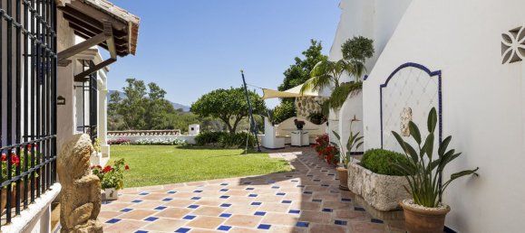 4 bedrooms Townhouse in Marbella, Spain No. 120868 6