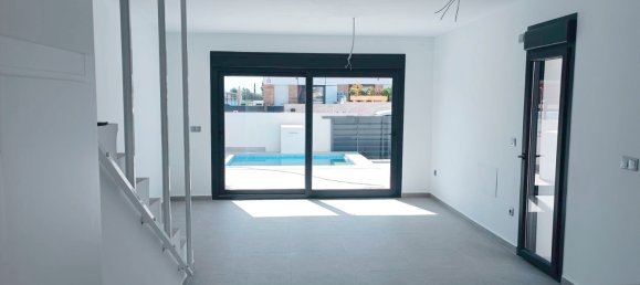 3 Schlafzimmer Villa in Daya Nueva, Spain, Nr. 7522 10