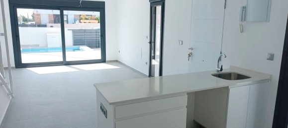 3 Schlafzimmer Villa in Daya Nueva, Spain, Nr. 7522 9