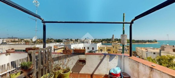 3-salle Appartement à Brindisi, Italy No. 299450 11