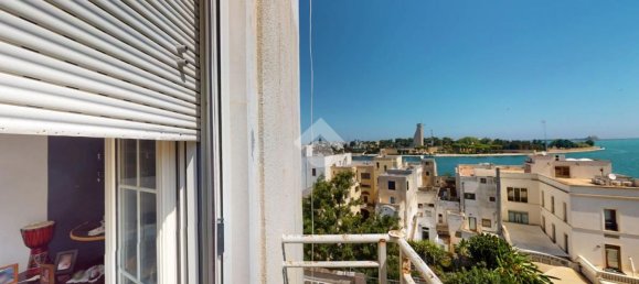 3-salle Appartement à Brindisi, Italy No. 299450 18