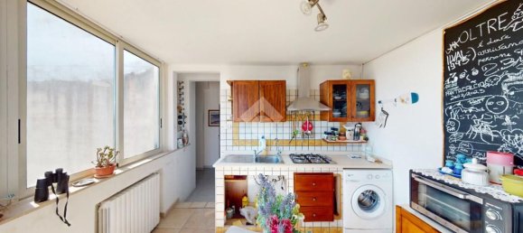 3-salle Appartement à Brindisi, Italy No. 299450 10