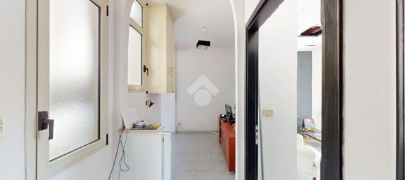 3-salle Appartement à Brindisi, Italy No. 299450 4