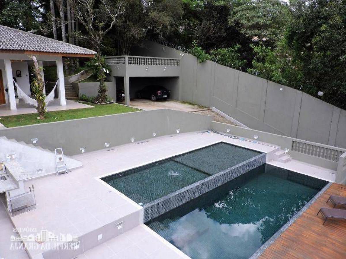 Casa de 4 dormitorios en Sao Paulo, Brazil No. 506777