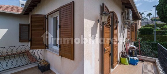 Квартира с 2 спальнями в Таормина, Италия № 321030 36