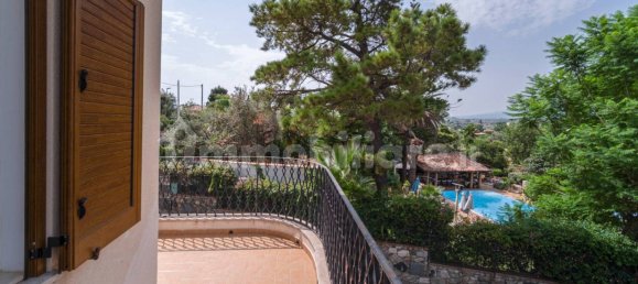 Квартира с 2 спальнями в Таормина, Италия № 321030 35