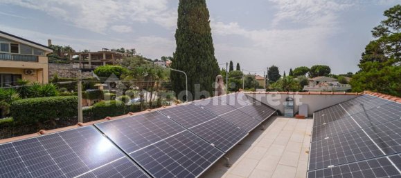 Квартира с 2 спальнями в Таормина, Италия № 321030 45