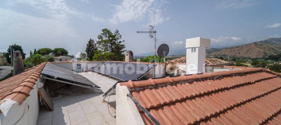 Квартира с 2 спальнями в Таормина, Италия № 321030 41