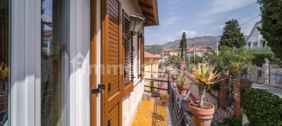 Квартира с 2 спальнями в Таормина, Италия № 321030 39