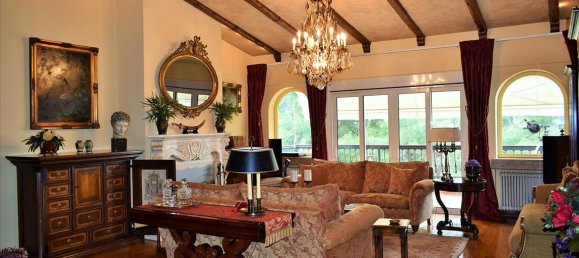 350m² Apartment in Panorama, Greece No. 8156 11