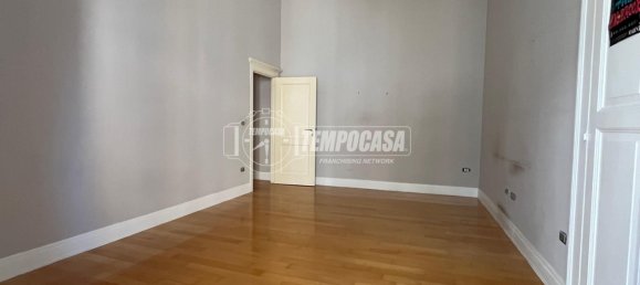4 rooms Apartment in Naples, Italy No. 293716 26