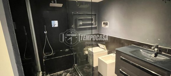 4 rooms Apartment in Naples, Italy No. 293716 12