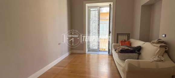 4 rooms Apartment in Naples, Italy No. 293716 8
