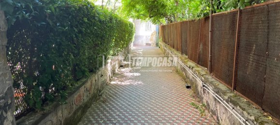 4 rooms Apartment in Naples, Italy No. 293716 2