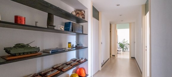 9 bedrooms Apartment in Genoa, Italy No. 184905 4