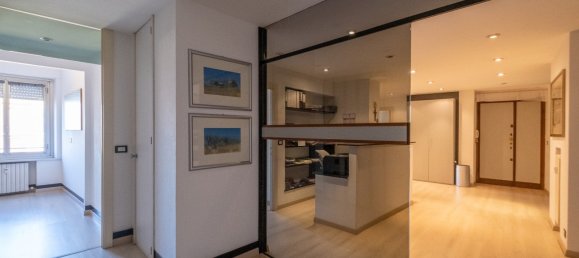 9 bedrooms Apartment in Genoa, Italy No. 184905 6