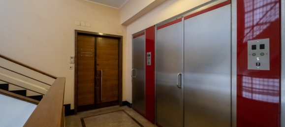 9 bedrooms Apartment in Genoa, Italy No. 184905 16