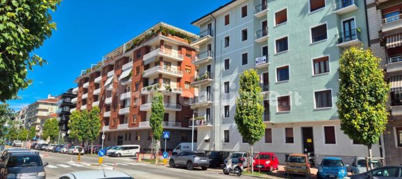 Квартира с 3 спальнями в Кунео, Италия № 340290 4