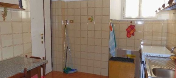 3 rooms Apartment in Arsoli, Italy No. 176394 2