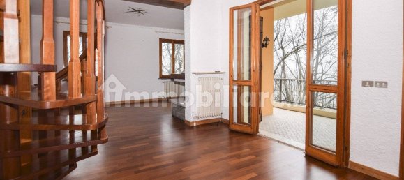 5 bedrooms Villa in Quattro Castella, Italy No. 273938 4