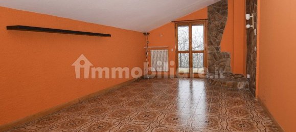 5 bedrooms Villa in Quattro Castella, Italy No. 273938 8