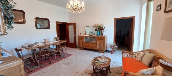 5 rooms Apartment in Imperia, Italy No. 137760 20