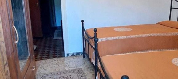 5 rooms Apartment in Imperia, Italy No. 137760 8