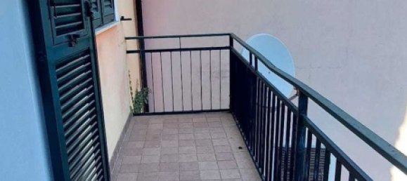 5 rooms Apartment in Imperia, Italy No. 137760 6