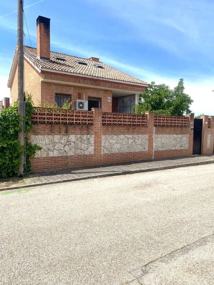 4 bedrooms House in Madrid, Spain No. 155070
