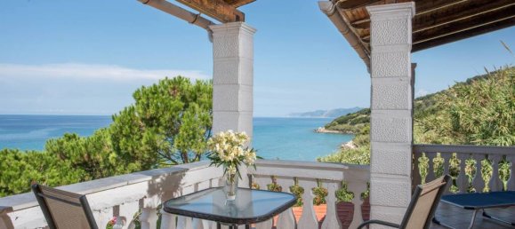 8 dormitorios villa en venta en Corfu, Central Corfu and Diapontian Islands, Corfu, Ionian Islands, Peloponnese, Western Greece and the Ionian, Greece № 2434 4