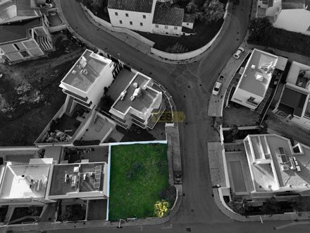 150m² Land in Lagoa, Portugal No. 66850