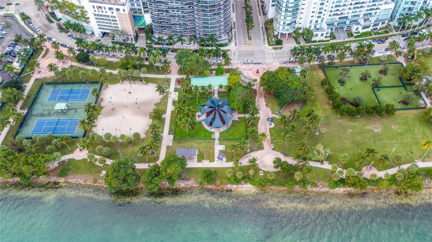 2 dormitorios propiedad comercial en venta en Miami, Miami-Dade, Florida, USA № 613340
