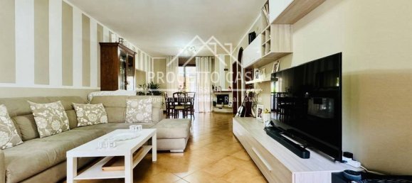 3 Schlafzimmer Haus in Viareggio, Italy, Nr. 332535 4