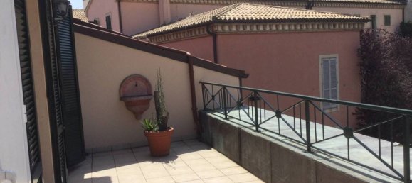 2 bedrooms Apartment in Ancona, Italy No. 21395 2