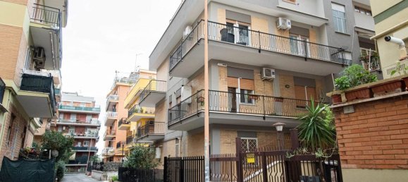 3 rooms Apartment in Ciampino, Italy No. 46185 75