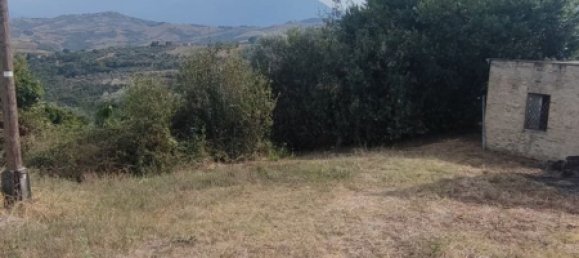 Дом с 2 комнатами в Бриттоли, Италия № 185174 3