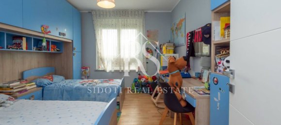 Квартира с 3 спальнями в Пьольтелло, Италия № 2574 21