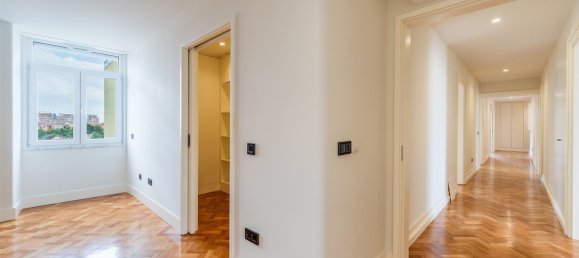 4 bedrooms Penthouse in Lisbon, Portugal No. 202725 16