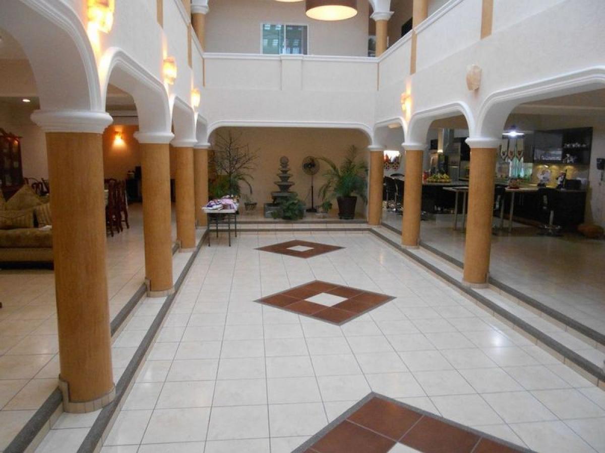 5 bedrooms House in Guanajuato, Mexico No. 183445